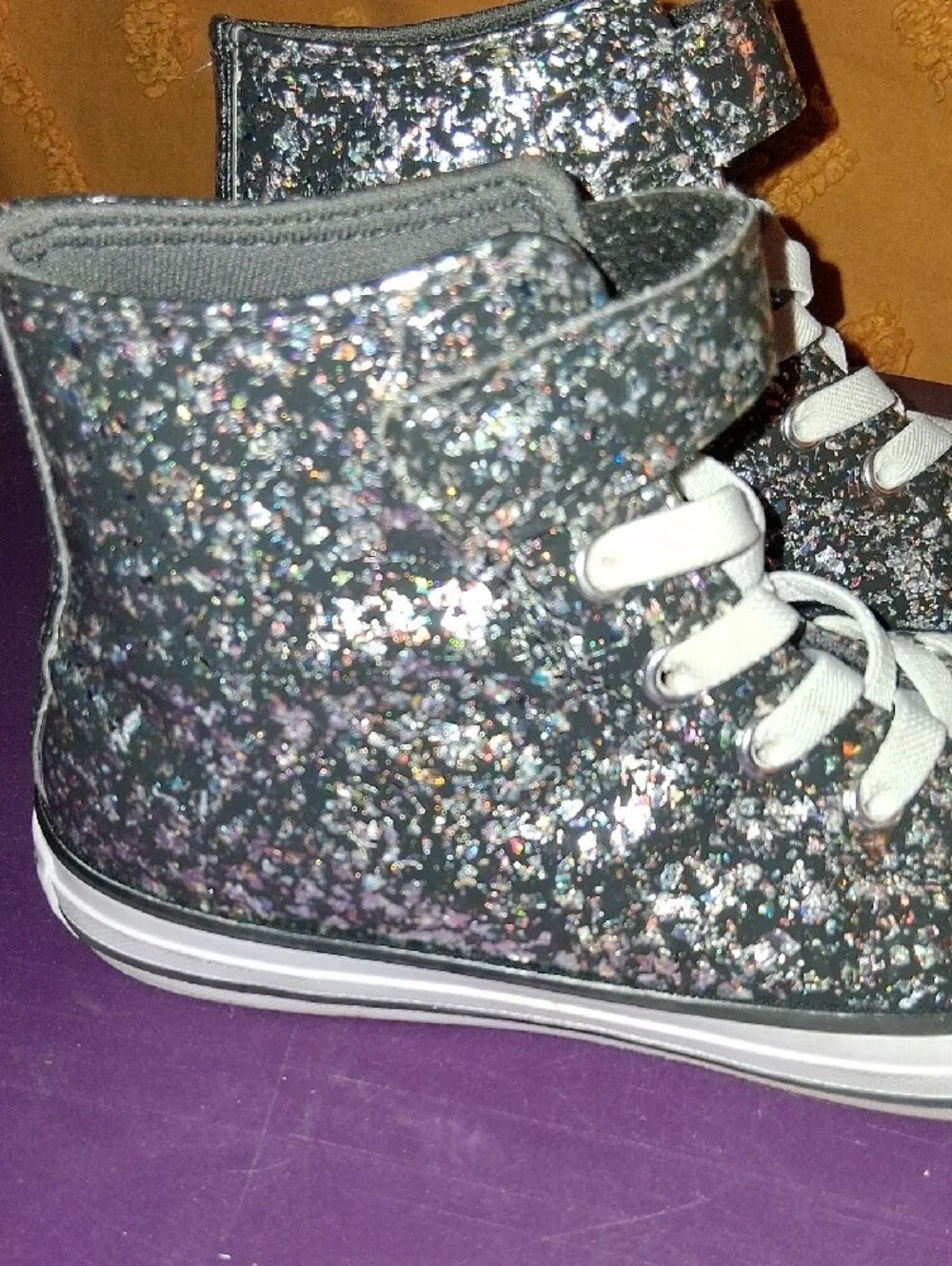 Converse Chuck Taylor Kids High-Top Glitter Sneaker Size 3